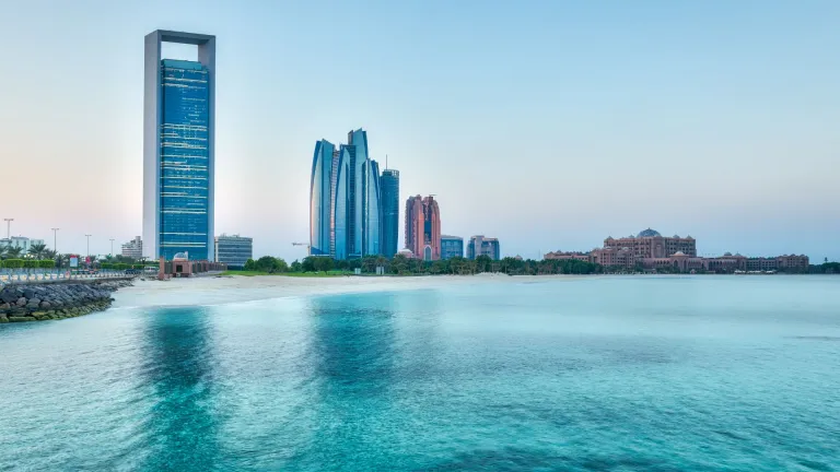 razones para invertir en inmuebles en Abu Dhabi